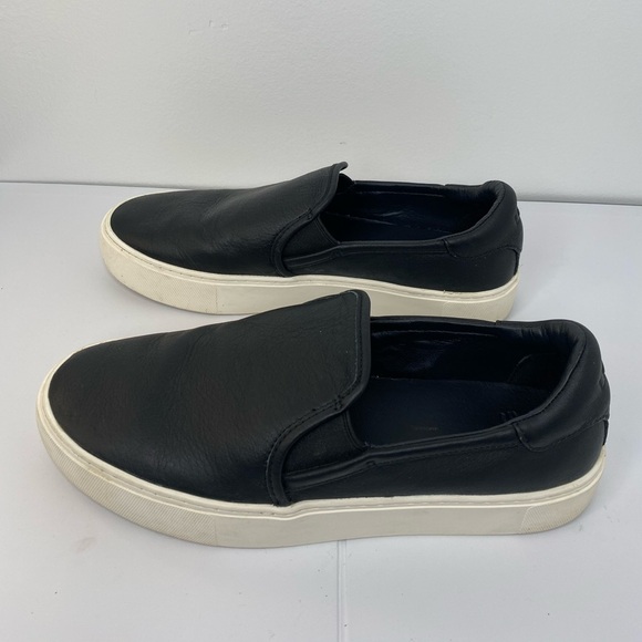 UGG Jass  Black Slip-On Sneakers - Picture 7 of 9